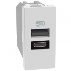 Caricatore Doppio USB Bticino MatixGO 15W con 1 porta tipo A e tipo C bianco JW4191AC